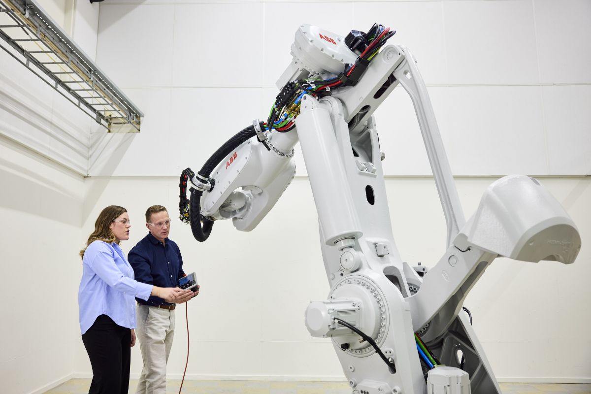 ABB Robotics modular large robot portfolio